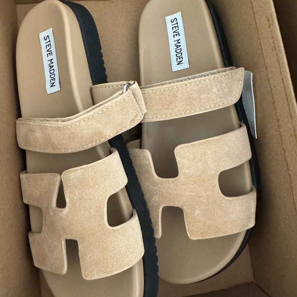 Steve Madden Mayven Sandals in Taupe Suede